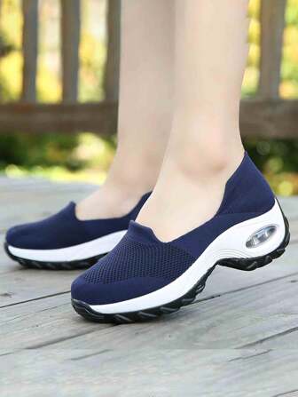 New Women Fashionable Sports Square Dancing Shoes, Dance Mary Jane Shoes In Large Sizes For Nurses, Versatile Air-Cushioned, Shock-Resistant, Solid Color, Breathable, Thick-Soled, Casual And Slip-Resistant, Woven And Wear-Resistant, Business Round-Toe Slip-On Leisure Shoes.