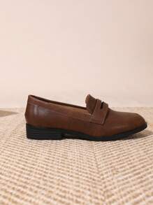 Zapatillas cómodas planas y con tacón bajo fáciles de poner para mujer, versátiles y de moda, ideales para conducir o en la oficina.