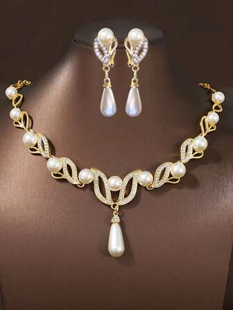 Collier luxueux plaqué or à la mode européenne et américaine, ensemble de boucles d'oreilles à clip. Peut être porté sans perçage. Disponible en or et en argent.