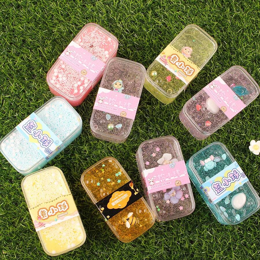 玩具捏泥娃娃泡沫橡膠泥、泰式透明史萊姆和果醬味香薰減壓玩具，玩耍時會漸漸變大