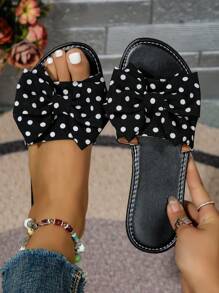Black And White Polka Dot Women Fashionable And Casual Slippers, Flat Beach Slippers, Anti-Slip, Wear-Resistant, Comfortable, With Bow Decoration Valentines
