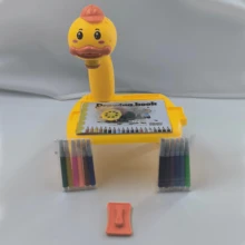 1 peça Mesa de Desenho de Projeção de Pato Multifuncional para Aprendizagem de Educação Infantil, Quebra-Cabeça de Desenho e Brinquedo Projetor de Quadro de Desenho - Amarelo - Visão 6