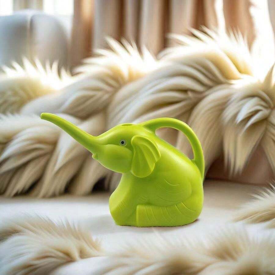 Elephant Shaped Watering Can, Funny Beach Sand Toy Water Sprinkler For