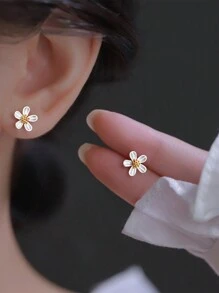 1 Pair Of Summer Daisy Flower Stud Earrings - Multicolor - View 1