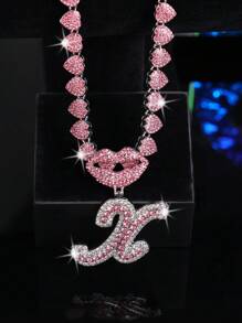 CVNANA قلادة سلسلة مربوطة مزخرفة مليئة بالألماس للرجال والنساء، قلادة حرف الهيب هوب لشفة الشفاه المزخرفة، هدية مجوهرات للفتيات.