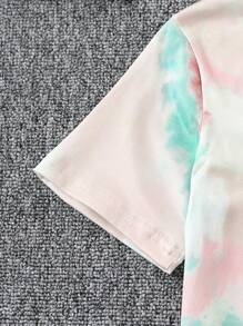 Young Boy 2pcs Coconut Tree Tie-Dyed Print Round Neck Short Sleeve T-Shirt And Letter Patched Shorts Set, Suitable For Vacation, Summer, Beach, Casual, Daily Wear, And Parties