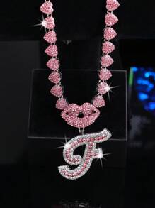 CVNANA قلادة سلسلة مربوطة مزخرفة مليئة بالألماس للرجال والنساء، قلادة حرف الهيب هوب لشفة الشفاه المزخرفة، هدية مجوهرات للفتيات.