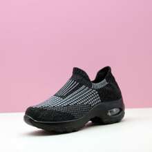 Women's Grey Plaid Stripe Air Cushion Shock Absorbing Sports Casual Knit Slip-On Dance Shoes