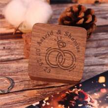 Boîte à bague de mariage en bois naturel personnalisée, boîte à bague de fiançailles gravée personnalisée, porte-bague carré, anniversaire, support de rangement de boîte à bague, beau cadeau souvenir pour maman à la fête des mères