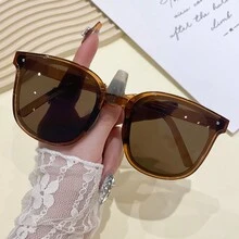 Bộ 4 cặp kính gọng tráng gương, càng kính có thể gập lại, kiểu dáng đơn giản, phối màu mới, nhỏ gọn và dễ cất giữ, thiết kế trung tính, gọng kính hình đinh tán cổ điển, mang đến vẻ thanh lịch và nữ tính, kính thời trang, phụ kiện đi biển, kính râm. - Nhiều màu - Xem 5