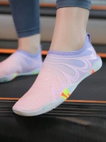 Sapatos de praia anti-corte e anti-rocha para mulheres ao ar livre, de borracha anti-derrapante e secagem rápida, para natação, derivação, mergulho, pesca, sapatos de cinco dedos de tamanho grande, adequados para esportes aquáticos no verão, festas na praia, festivais, material de cabedal de malha, respirável, secagem rápida, sapatos especiais para wading ao ar livre. - Roxa - Ver 3