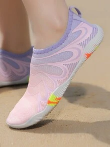 Sapatos de praia anti-corte e anti-rocha para mulheres ao ar livre, de borracha anti-derrapante e secagem rápida, para natação, derivação, mergulho, pesca, sapatos de cinco dedos de tamanho grande, adequados para esportes aquáticos no verão, festas na praia, festivais, material de cabedal de malha, respirável, secagem rápida, sapatos especiais para wading ao ar livre. - Roxa - Ver 1