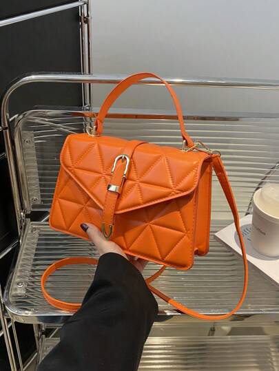 Gestickte und gestempelte modische Schulter-/Crossbody-Handtasche mit diamantförmigem Flip-Cover für Frauen