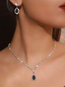 Vintage Sparkling Blue Teardrop Pendant Necklace & Earrings Jewelry Set, Bridal Luxurious Wedding Dress Accessories, Ideal For Parties And Events.