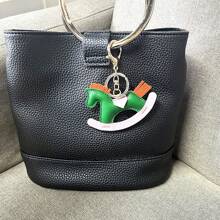 1 Piece/4 Pieces Leather Key Chains With Women Pendant, Cartoon Horse Swaying Key Chains, Creative Wealth Horse Pendant, Cute Animal Accessories, Decorations, Gifts, Bag Decorations, Cute Little Horse Key Chains - Soft Brown Faux Leather, Suitable For Mother's Day And Father's Day Gifts, Car Key Accessories, Bag Decorations