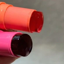 El rubor HERORANGE Juice tiene una textura suave y delicada que se puede difuminar y aplicar fácilmente para maquillaje diario o de citas. Peso neto: 5g. - 03 - Ver 8