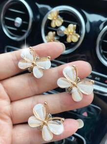 4pcs Rhinestone Butterfly Desigh Zinc Alloy Car Air Outlet Ornament