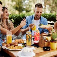 Vasos para bebidas con tapas de bambú y pajita de vidrio, tazas con forma de lata para cerveza y café helado, linda taza para bebidas, ideal para soda, té de boba y cócteles - 16 onzas - Ver 3