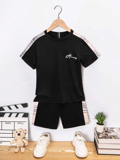 年輕男孩簡約休閒拼色短袖T恤和短褲套裝