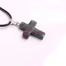 1 Stück natürlicher Stein Rosenquarz Kreuz-Anhänger Halskette Healing Energy Schmuck für Frauen Mädchen, glückliches und liebevolles Geschenk