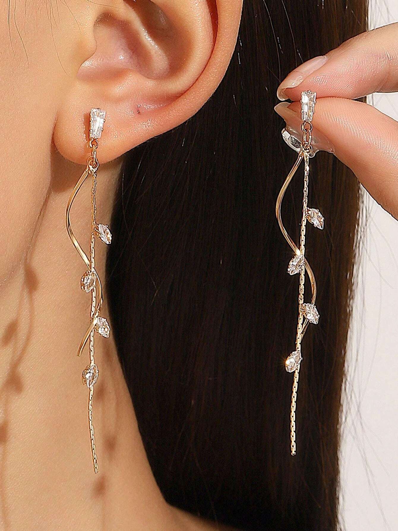 1 Pair Retro Minimalist Irregular Length Tassel Earrings For Women