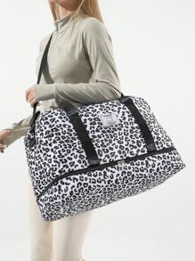 Luxury Leopard Pattern Weekender Duffel With Wet Pocket Shoe Compartment, Large Capacity Hospital Bags For Labor And Delivery Waterproof Overnight Crossbody Handbag, Lightweight Carry On Luggage Bag For Sports Gym, Yoga Handbags Hand Bag Hand Bags Gym Bag For Holiday Outdoor Weekend Bag For Business Vacation Back To School And Women Unisex StudentholidayLeopardOvernight Bag For Suitcase Duffle Bag Duffel Bag For Luggage Carry On Bag College Bag Luggage Bags Weekender Bag Leopard Print Winter - Multicolor - View 4