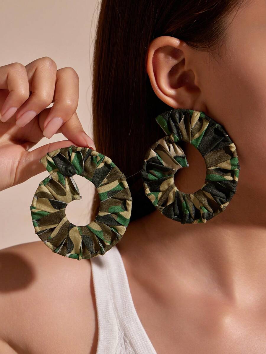 1 Pair Fashionable Camouflage Multi-Layer Flower Drop Earrings, Suitable For Outfit Matching