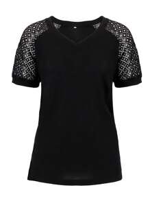 Women's Lace Short Sleeve V Neck Shirts Loose Casual Tops Summer Waffle Tee Crochet Eyelet Puff Sleeve Shirt Blouse - 黑色 - 查看 4
