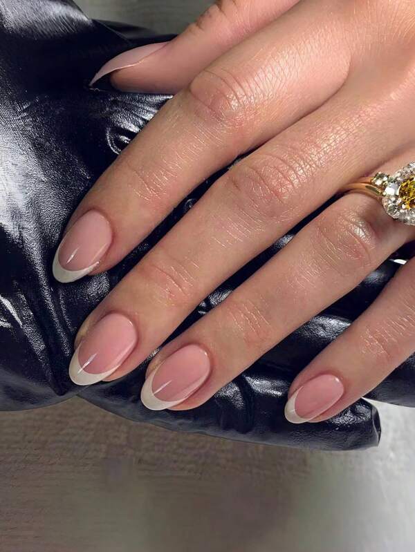 24pcs Short Classic French Style White Tip False Nails Short Round Simple Fake Nails + 1pc Jelly Glue + 1pc Nail File Press On Nails Nail Supplies