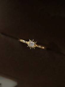 A Simple And Luxurious S925 Sterling Silver Ring, Decorated With A Zirconia Sunflower Shape, Suitable For Ladies To Wear Daily. Valentines