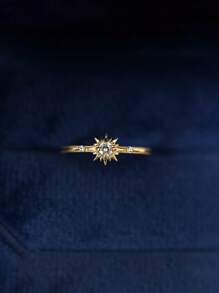 A Simple And Luxurious S925 Sterling Silver Ring, Decorated With A Zirconia Sunflower Shape, Suitable For Ladies To Wear Daily. Valentines