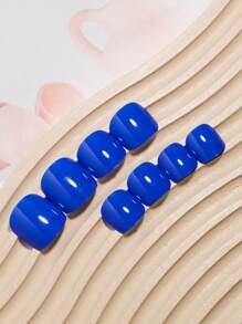 VV MEI JIA ER 亮面短方形貼式腳趾甲 - 純色全覆蓋法式亞克力假腳趾甲，適用於女性和女孩 - 夏日藍色檸檬黃假腳趾甲，包含指甲貼片1片和指甲文件1個，美甲用品 - 寶藍色 - 查看 4