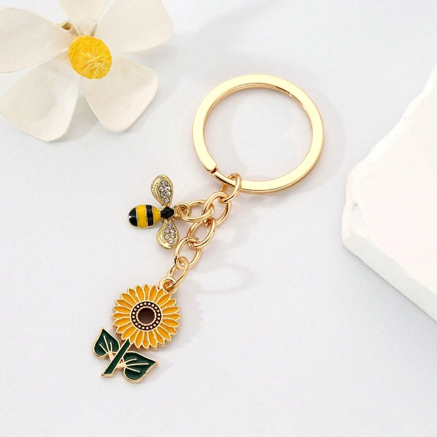 1pc Cartoon Sunflower And Bee Shaped Keychain Pendant For Women, Creative Oil Drip Zinc Alloy Key Ring, Backpack Ornament, Universal Car/Bag Decoration, For Friends Or Commemoration Present Car Accessories Bag Charm Backpack For School Letter Cute Goth Y2k Halloween Accessories Teachers Day Christmas Gift Ideas Bag Lanyards With Id Holder Car Accessories Bag Charms
