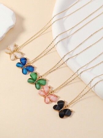 1條精美項鍊，採用漂亮的藍色、紅色和多色水晶設計，大蝴蝶形吊墜裝飾和金色調，適合兒童，女性派對，約會和母親節禮物。