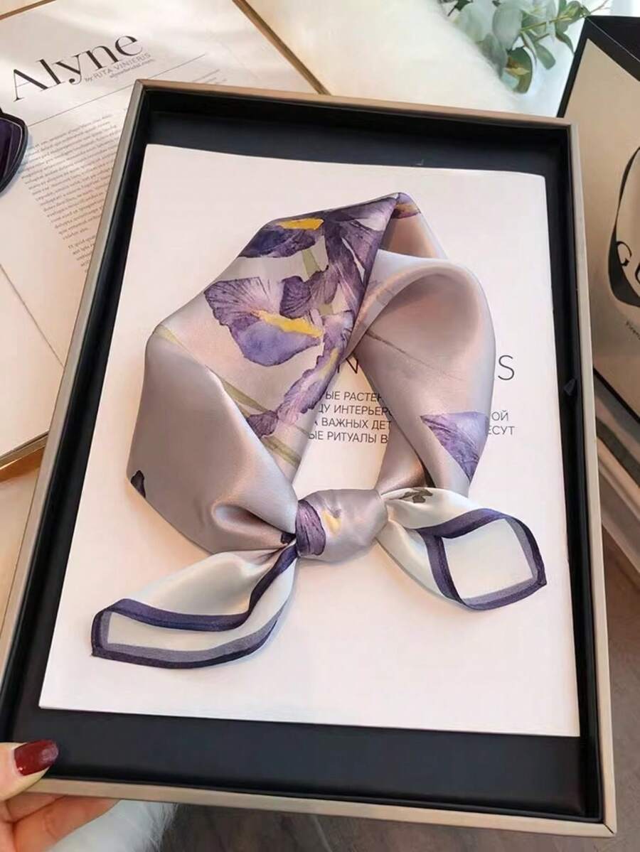 1入組女性天然100％桑蠶絲時尚頭巾，20.87英寸，多功能髮箍，頸巾，袋子配件，親膚透氣的圍巾，簡單高端印花，保暖和防曬，適合所有季節。 - 紫色花 - 查看 1