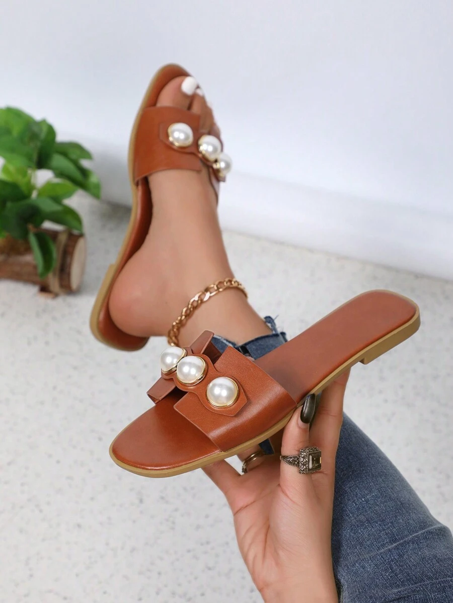 2024 New Cross-Border Women Pearl Flat Slippers, Lightweight & Low-Heel Beach Sandals, Available For Wholesale - Brown - View 1