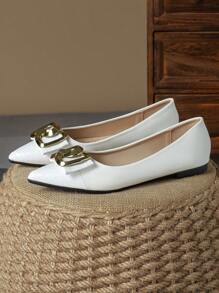 Chaussures plates confortables à bout pointu et col bas avec boucle, en vert menthe pour une utilisation quotidienne et des activités extérieures, gris, marron et bleu marine pour des chaussures décontractées