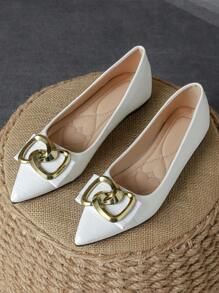 Chaussures plates confortables à bout pointu et col bas avec boucle, en vert menthe pour une utilisation quotidienne et des activités extérieures, gris, marron et bleu marine pour des chaussures décontractées