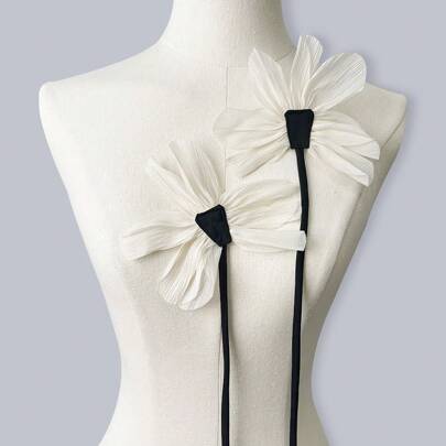 2 ชิ้นสีเบจและสีดำ 3D เส้นด้ายสุทธิดอกไม้ผ้าแพทช์สำหรับตกแต่งชุดแต่งงาน