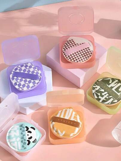 2个便携式粉扑收纳盒，透气防尘，适合居家、旅行、露营使用。包包、房间装饰、化妆包、梳妆台、旅行、化妆包、旅行必备、收纳、储物、旅行必备、化妆品收纳盒、化妆包、化妆品收纳盒、收纳盒、洗漱包、桌面收纳盒、化妆品包、化妆袋、化妆品收纳、梳妆台配件、化妆袋、化妆包、珠宝盒、收纳袋、化妆刷架、刷架、香水收纳盒、收纳袋、女士礼物、圣诞礼物、女士礼物创意