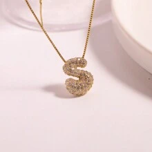 1 Stück Damen Halskette Anhänger Charme mit goldbeschichteter Kubik-Zirkonia Anfangsbuchstabe-Buchstaben-Perlen. 26 Buchstaben und individuelle Namenshalskette bieten ein Vintage-Schmuckgeschenk.