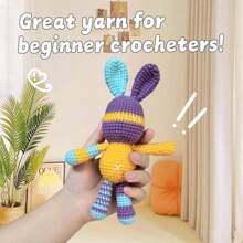 Kit de bricolaje de trenzas de ganchillo con tutorial en vídeo, kit de costura de peluche de conejo colorido que incluye tutorial de video paso a paso completo, instrucciones en inglés, gancho de ganchillo, marcador de punto, aguja de coser, etc. (los colores de las partes de herramientas son aleatorios) - Multicolor - Ver 2