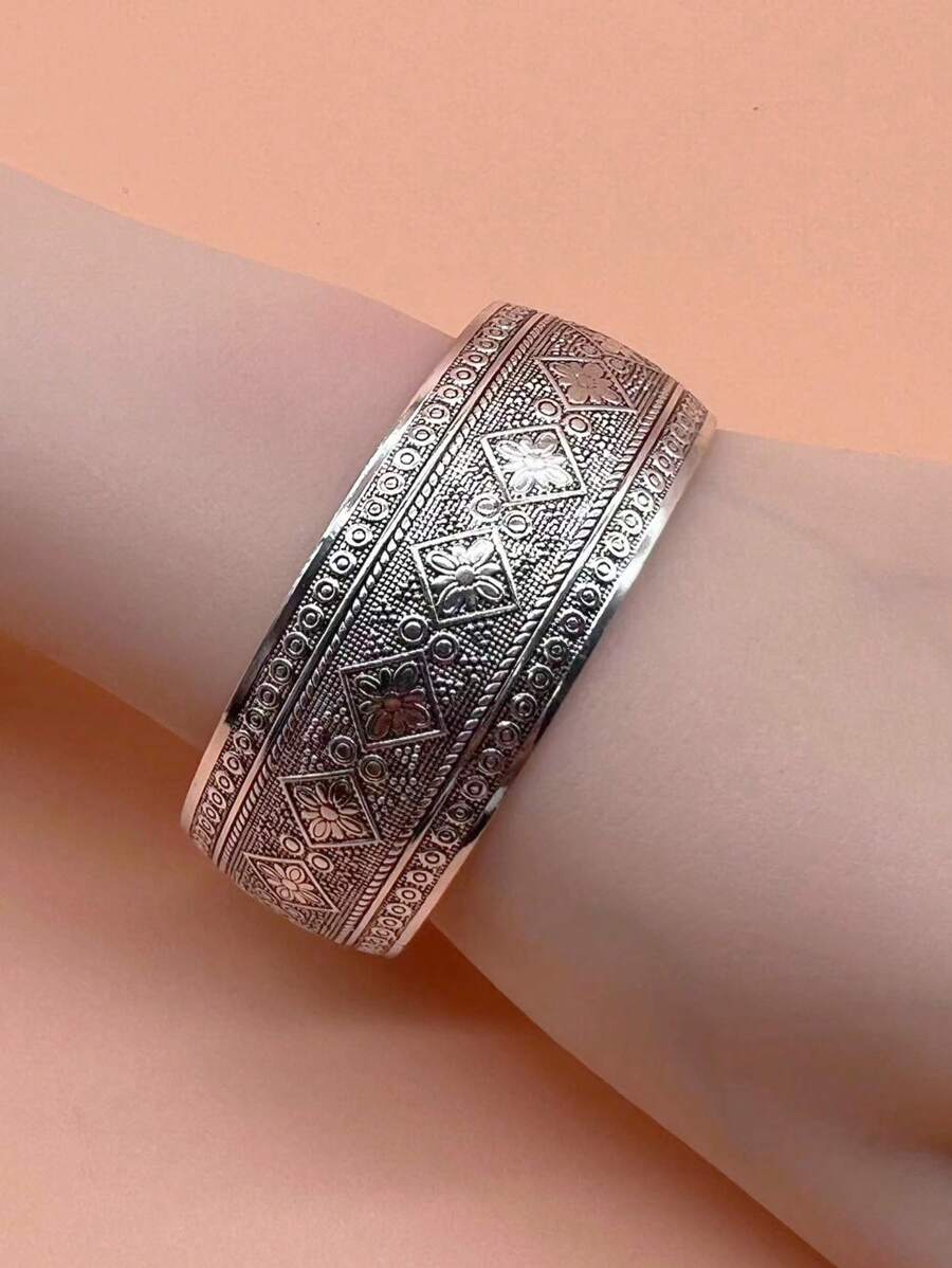 Textured Cuff Flower Detail Bangle Valentines