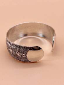 Textured Cuff Flower Detail Bangle Valentines