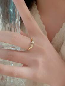1入組S925純銀簡約個性時尚設計戒指，適合女性，日常穿戴和情人節禮物 - 金黃色 - 查看 3