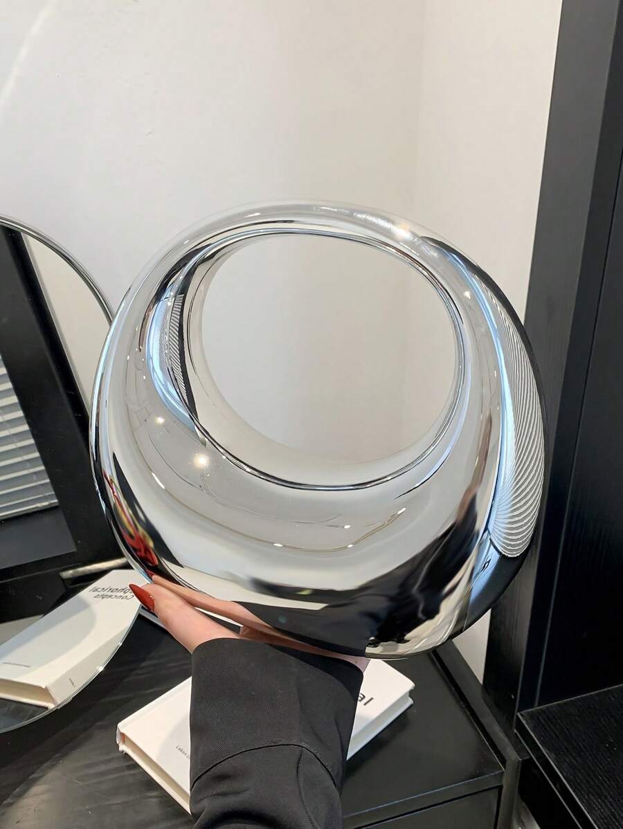 Túi ly hợp định tính màu kim loại thời trang có đặc điểm hình tròn, trăng lưỡi liềm và tiệc tùng, có thể dùng làm túi xách, túi đeo vai hoặc túi đeo chéo cho nữ Túi đeo chéo dành cho cô dâu, hoàn hảo cho các bữa tiệc, đám cưới, vũ hội, bữa tối/tiệc, kết hợp với váy cưới, Trang phục trang trọng, trang phục dạ hội, trang phục sinh nhật, trang phục dự tiệc - Bạc - Xem 1