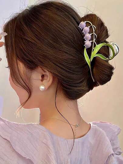 1pc Alloy Lily Shaped Hair Claw,Flower Claw Valentine's Day Valentines Claw Clips Hair Clips Hair Jaw Clip Hair Clamps Hair Clutch Hair Catcher Clip, Beach Accessories Fall Winter Hair Accessories For Women For Vacation Outfits Woman Valentines Gift