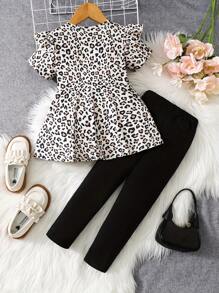 Giovane ragazza primavera/estate top casual a maniche corte con stampa leopardo e leggings