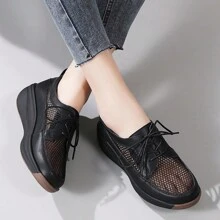 Middle-Aged Women Summer Hollow Mesh Breathable Mesh Shoes, Large Size Slip-Resistant, Thick-Soled Sandals For Outdoor, Black