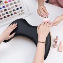 Schmetterling Beveled Nail Art Hand Pillow Zwei Hände PU Maniküre Tisch Arm Handstütze für Nägel bequeme Nageltischhalterung (Schwarz)